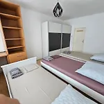 Jonas Apartment, 2 Br