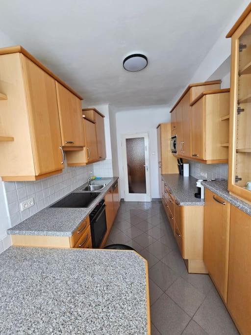 Jonas Apartment, 2 Br Wien