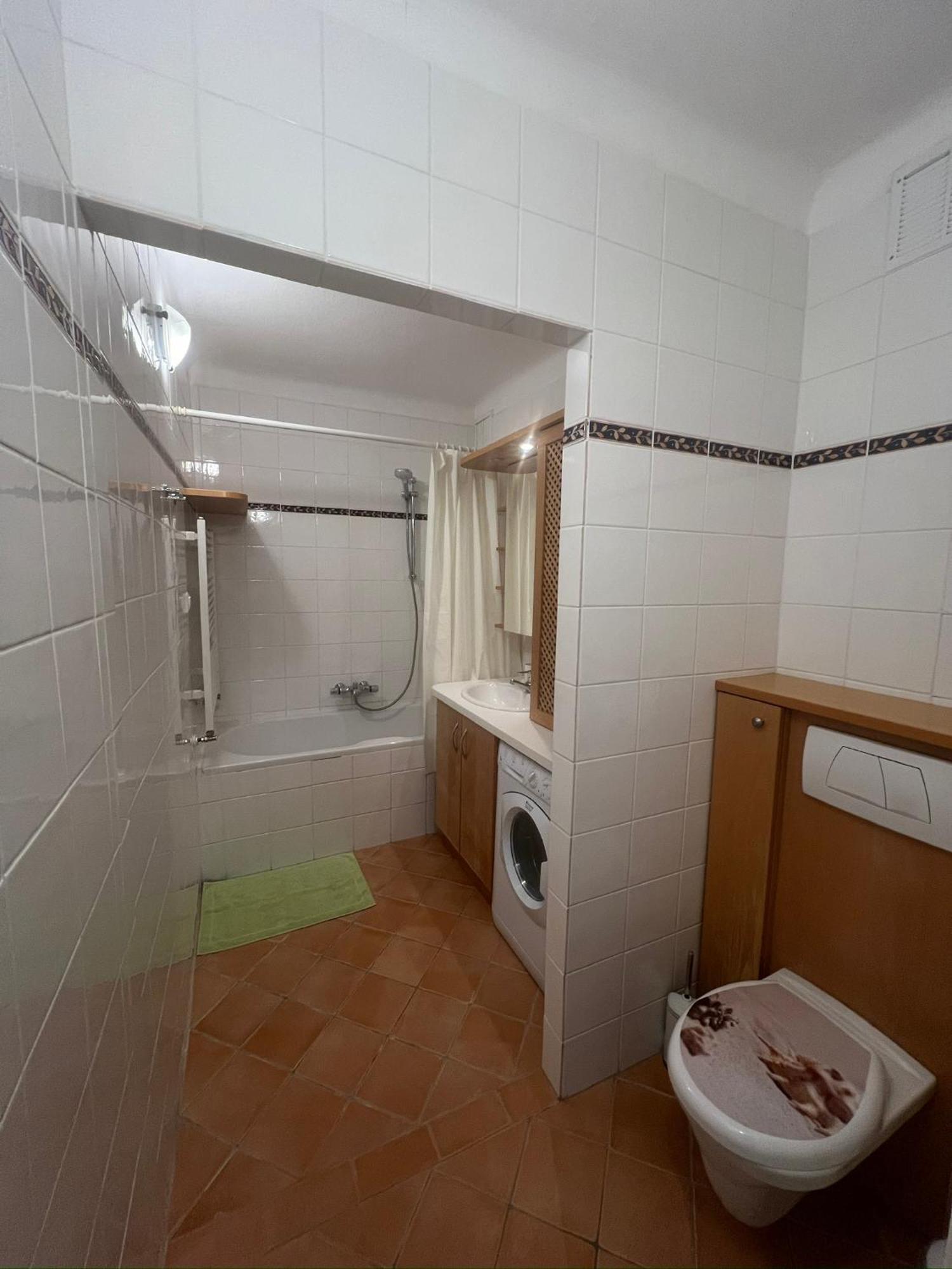Apartment Jonas Apartment, 2 Br *